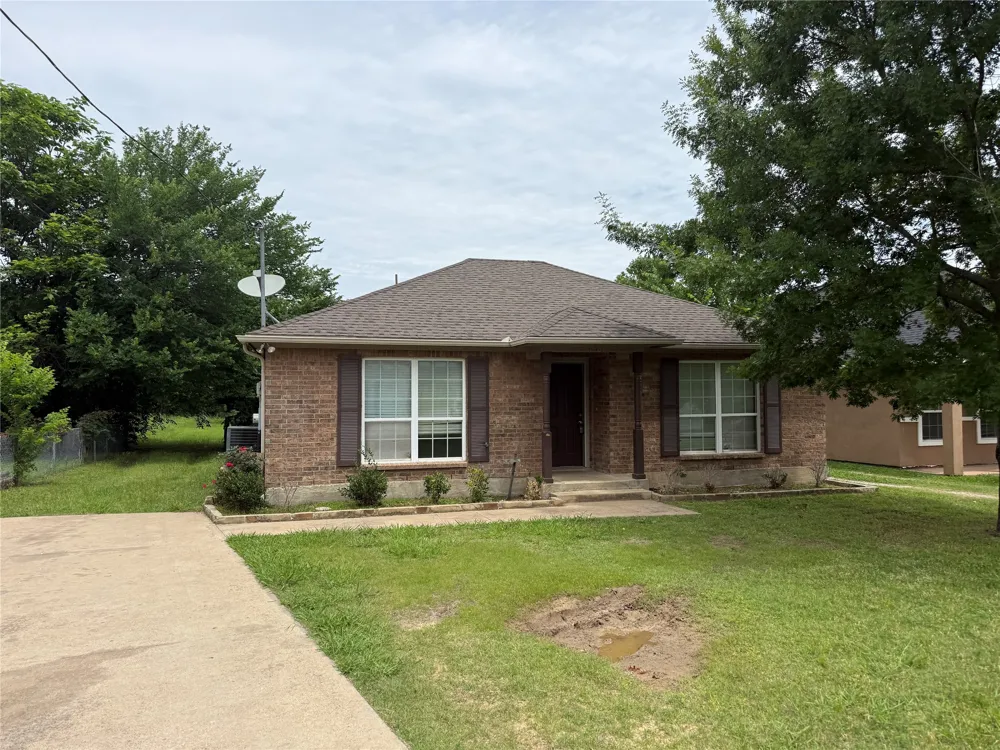 10937 Rockstone Drive Balch Springs, TX 75180