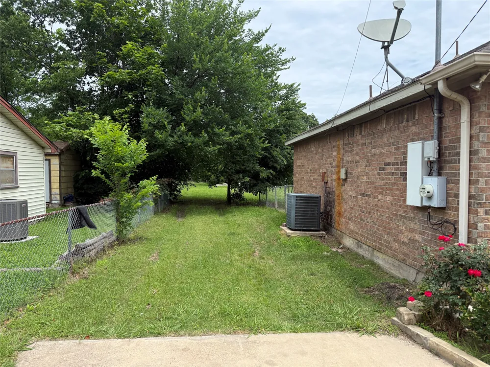 10937 Rockstone Drive Balch Springs, TX 75180