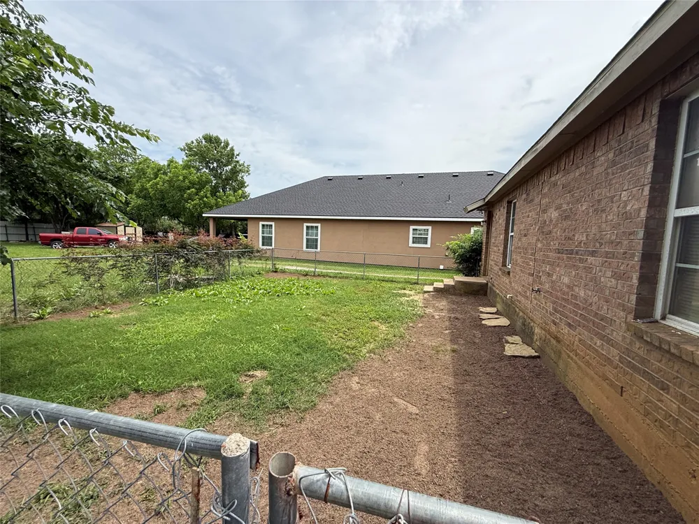 10937 Rockstone Drive Balch Springs, TX 75180