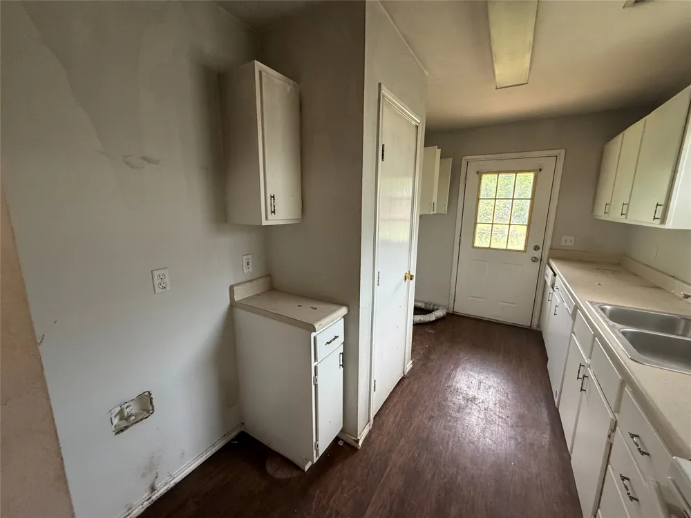 10937 Rockstone Drive Balch Springs, TX 75180
