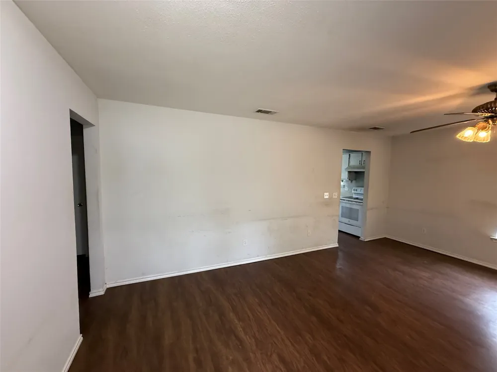 10937 Rockstone Drive Balch Springs, TX 75180