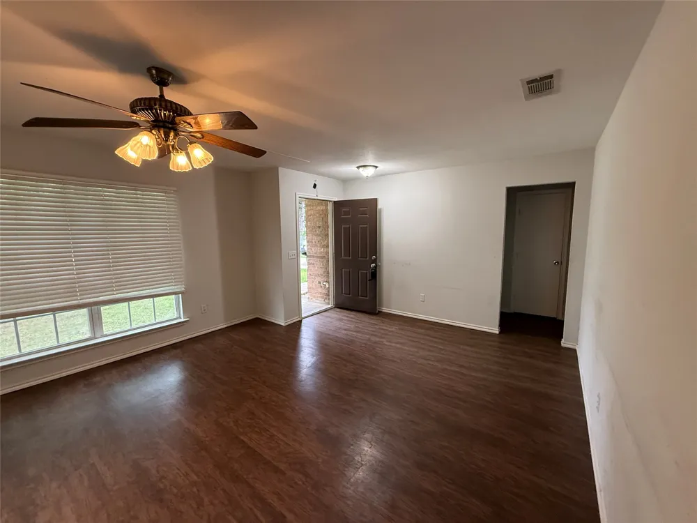 10937 Rockstone Drive Balch Springs, TX 75180