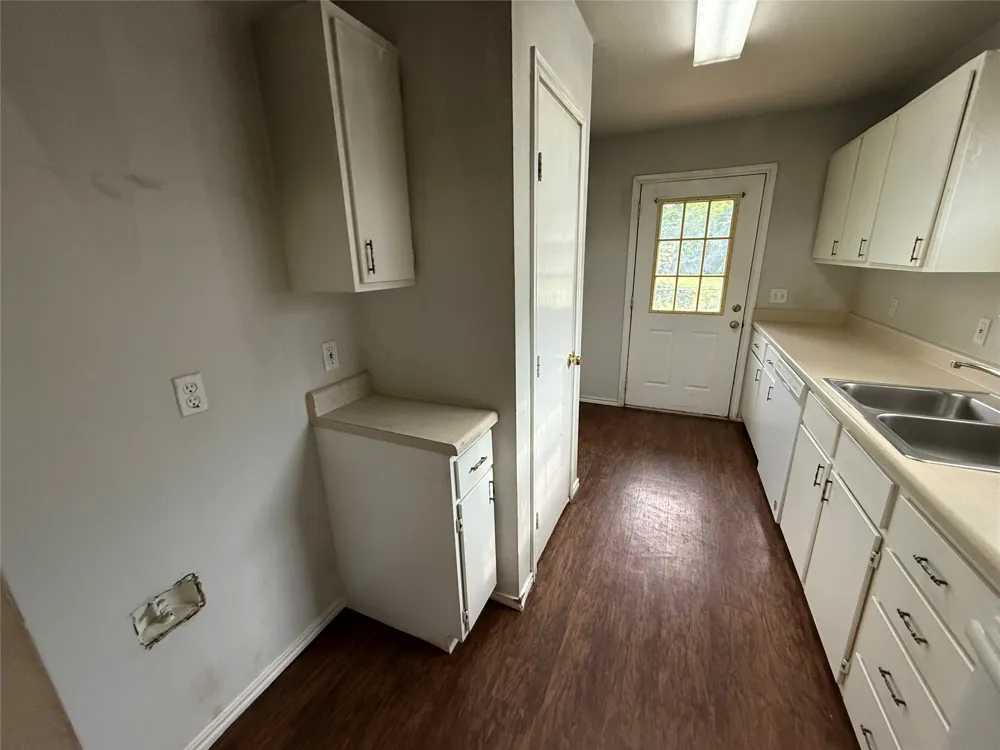 10937 Rockstone Drive Balch Springs, TX 75180