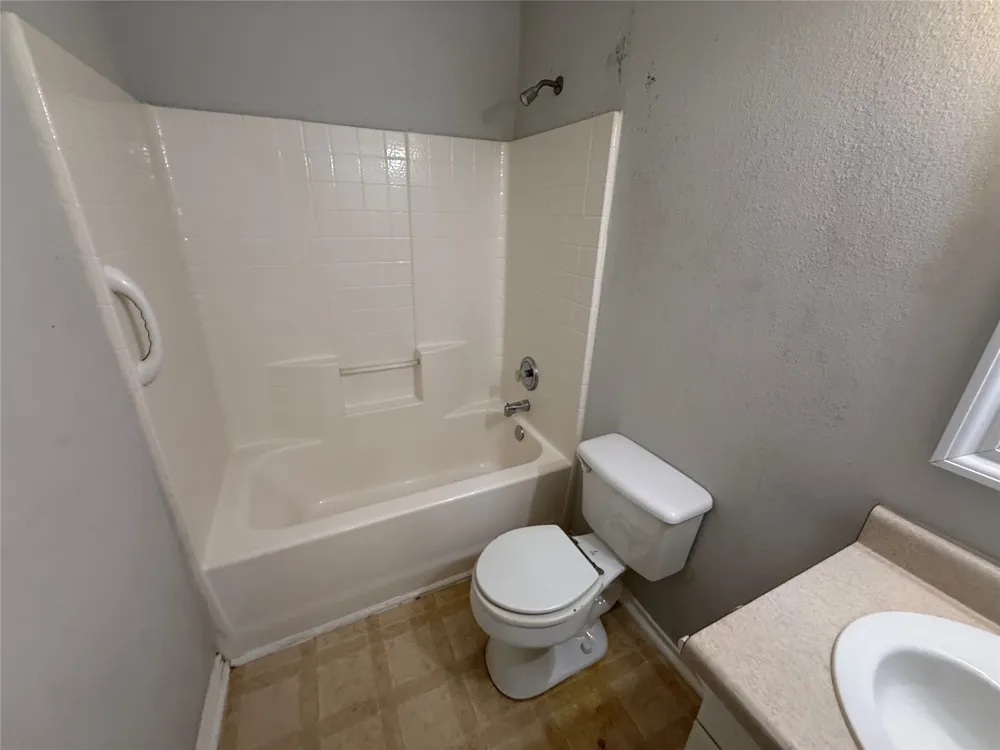 10937 Rockstone Drive Balch Springs, TX 75180