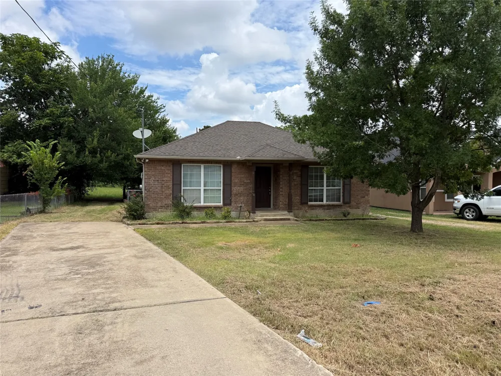 10937 Rockstone Drive Balch Springs, TX 75180