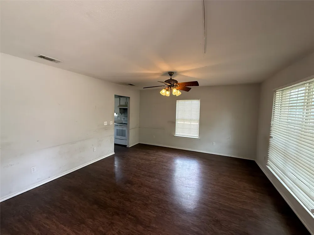 10937 Rockstone Drive Balch Springs, TX 75180