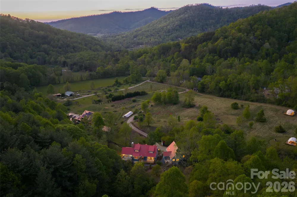 10 and 12 Dogwood Hills Lane Weaverville, NC 28787