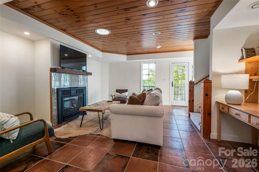 10 and 12 Dogwood Hills Lane Weaverville, NC 28787