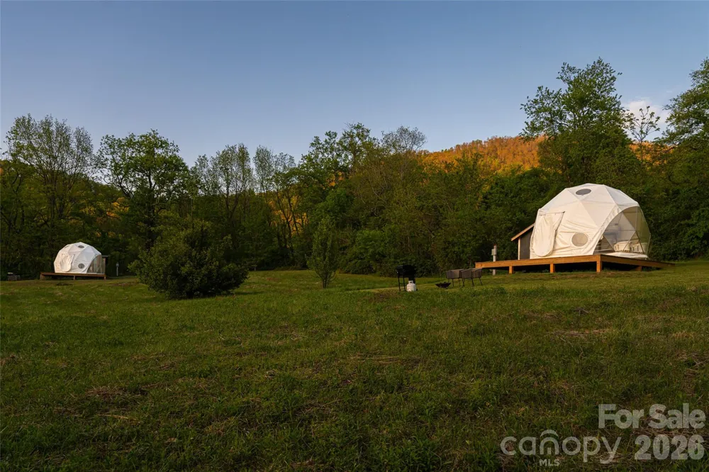10 and 12 Dogwood Hills Lane Weaverville, NC 28787