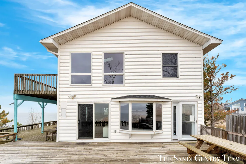 2767 Lakeshore Drive Mears, MI 49436