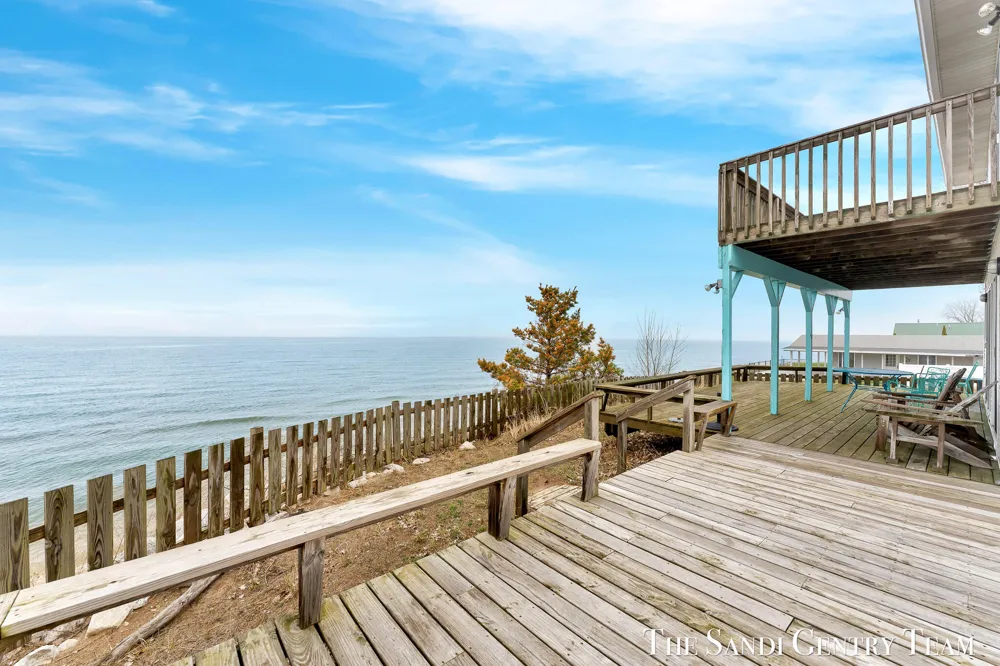2767 Lakeshore Drive Mears, MI 49436