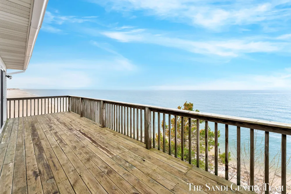 2767 Lakeshore Drive Mears, MI 49436