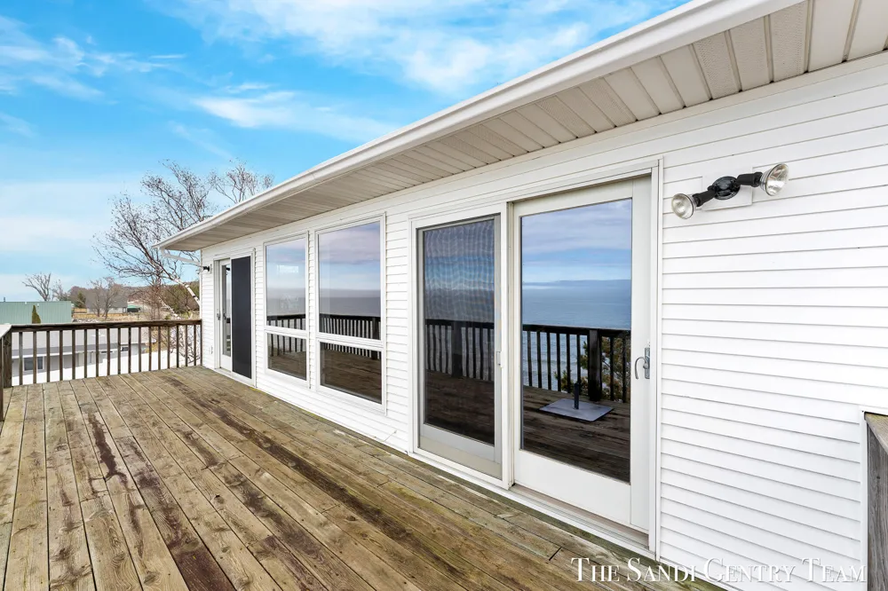 2767 Lakeshore Drive Mears, MI 49436