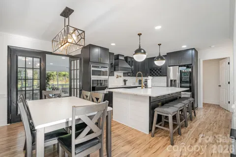 8823 Dartmoor Place