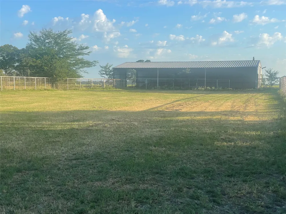 2031 E Fm 1396 Ivanhoe, TX 75447
