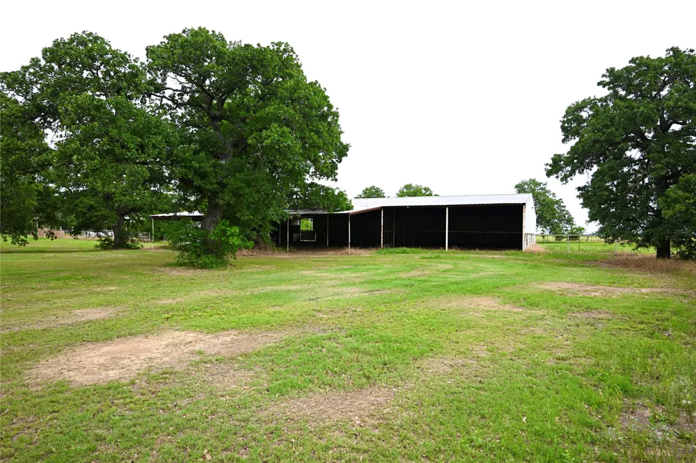 2031 E Fm 1396 Ivanhoe, TX 75447
