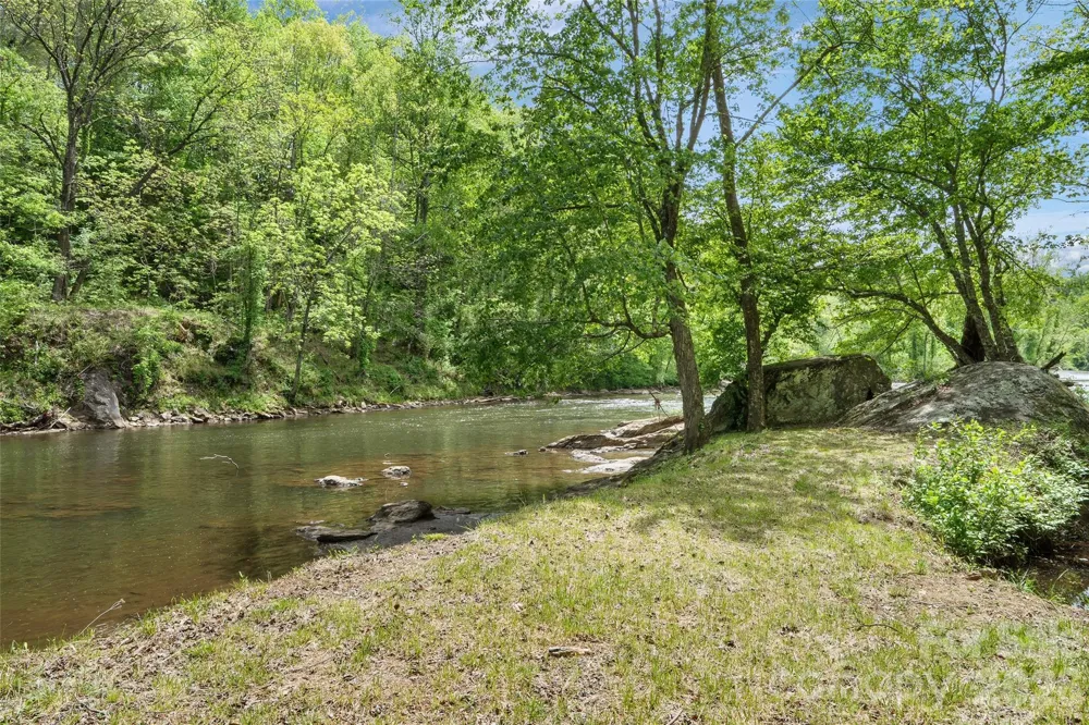 788 Cowee Tunnel Road Sylva, NC 28779