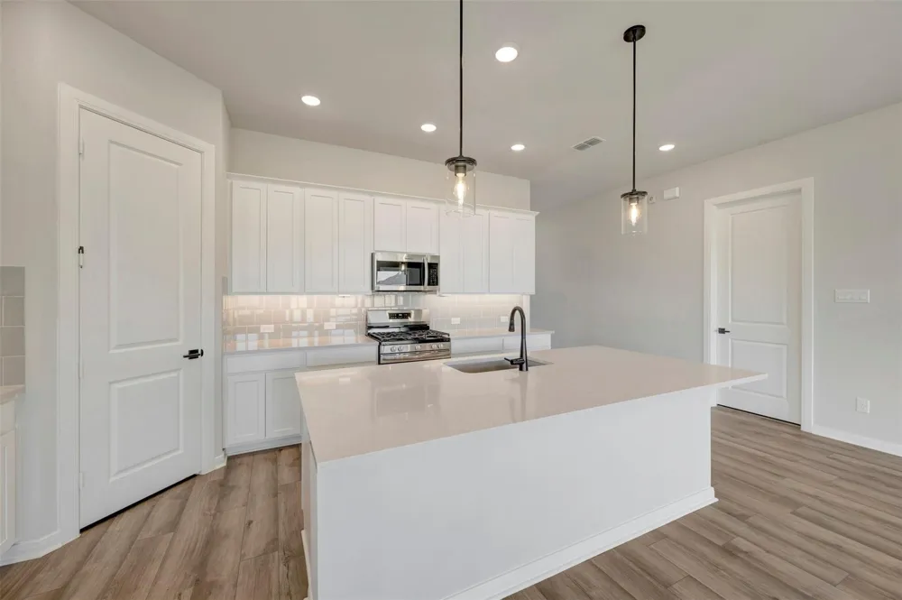 4725 Shelby Shore Drive Texas City, TX 77591
