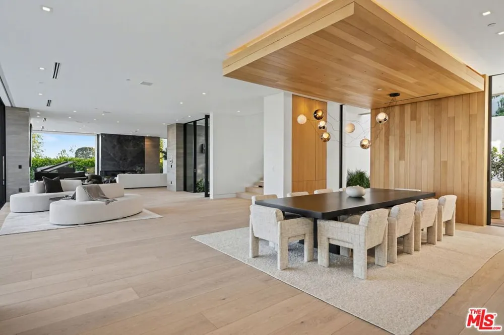 1830 Mango Way Los Angeles, CA 90049