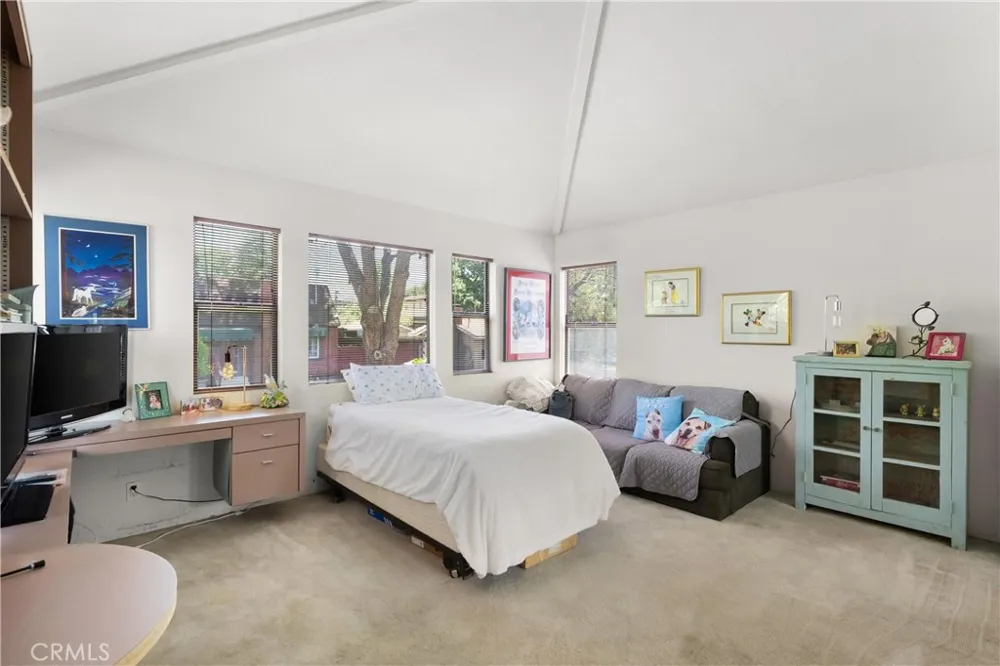 3654 4th Avenue La Crescenta, CA 91214