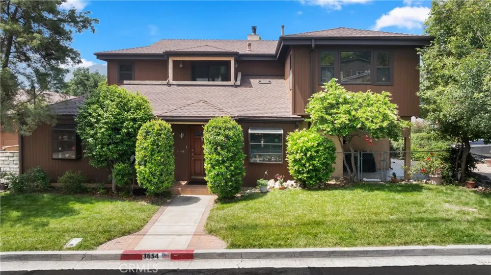 3654 4th Avenue La Crescenta, CA 91214