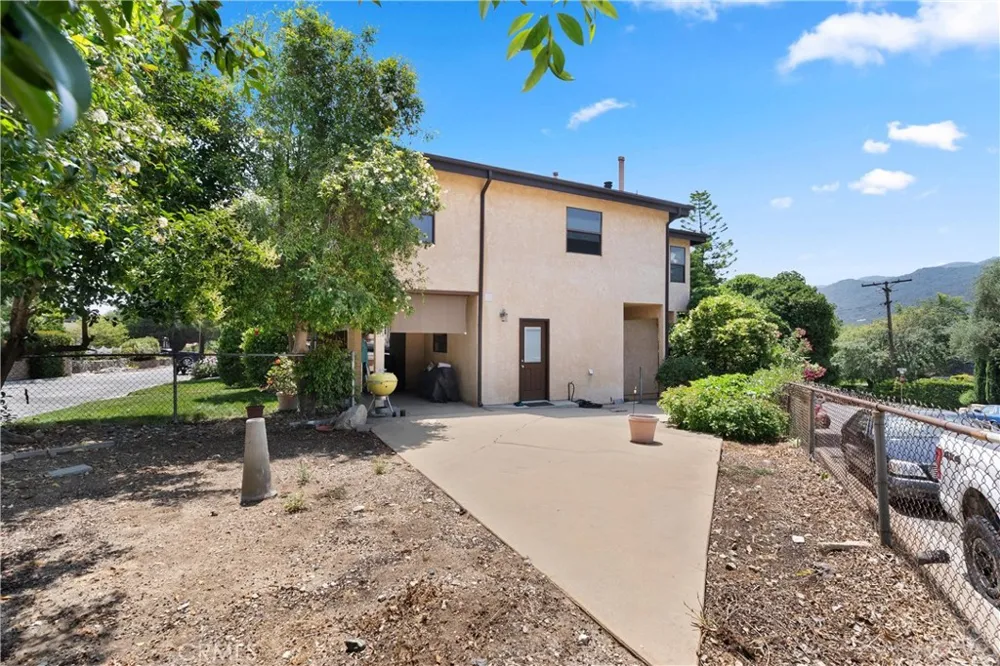 3654 4th Avenue La Crescenta, CA 91214