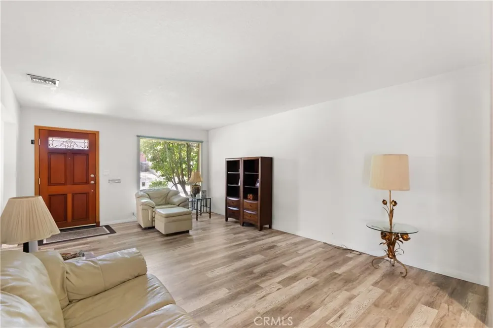 3654 4th Avenue La Crescenta, CA 91214