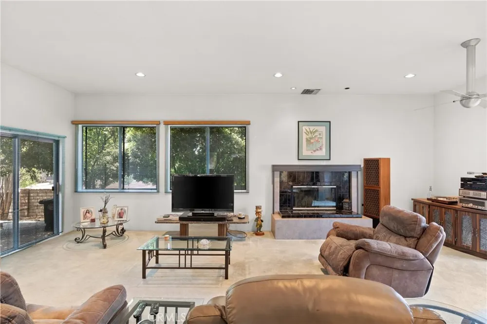3654 4th Avenue La Crescenta, CA 91214