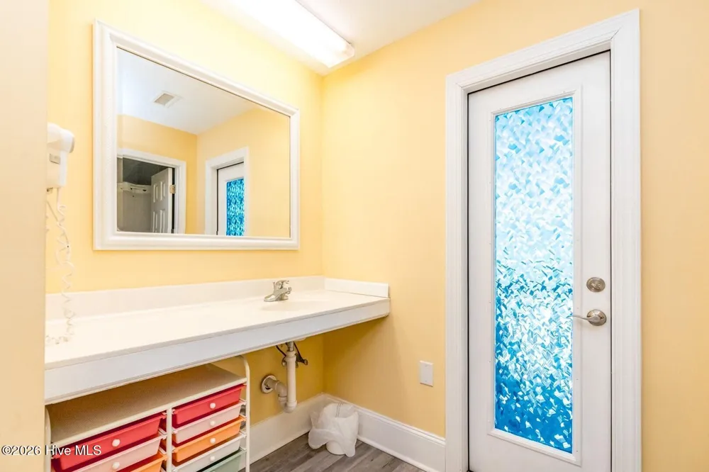 1507 New River Drive #216 Surf City, NC 28445