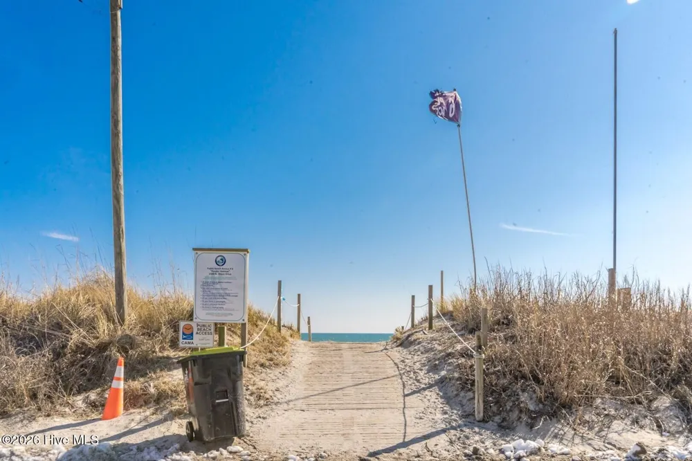 1507 New River Drive #216 Surf City, NC 28445