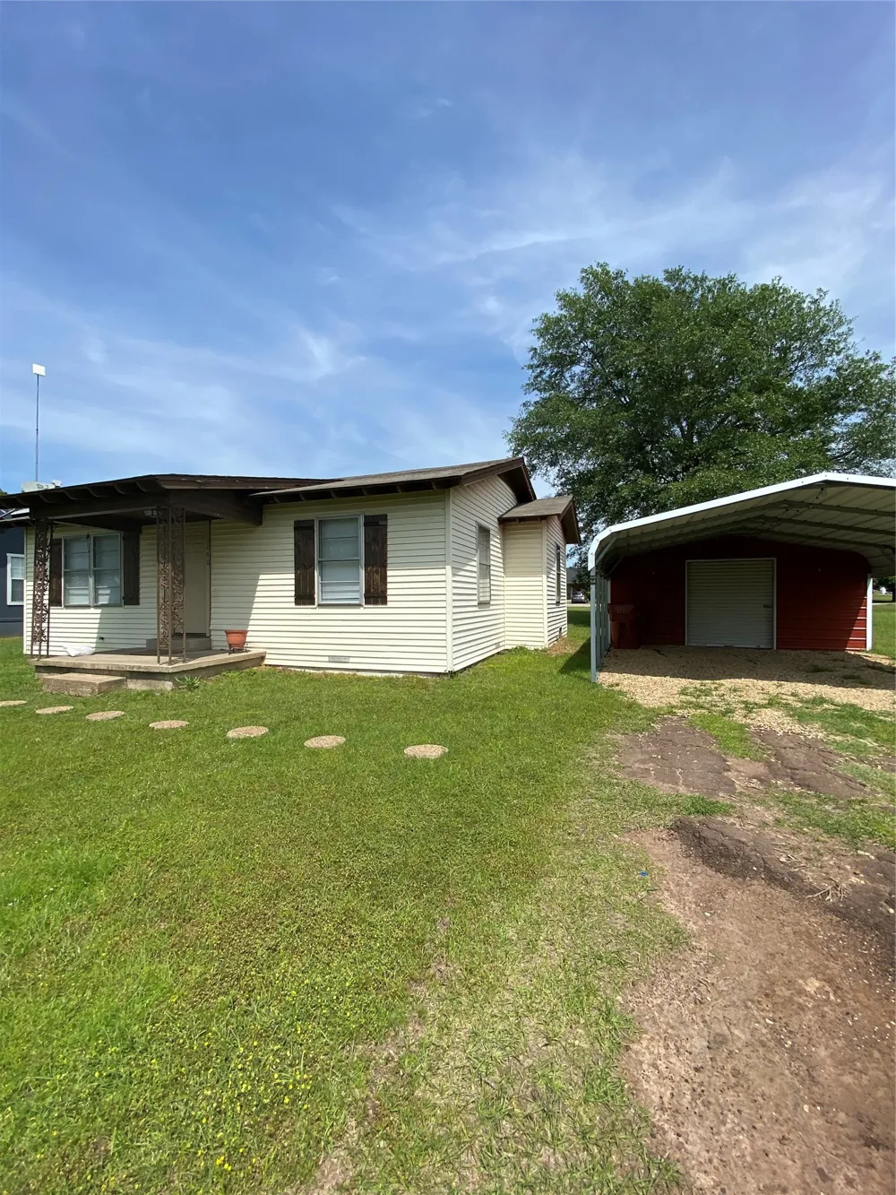 1260 Vz County Road 1810 Grand Saline, TX 75140