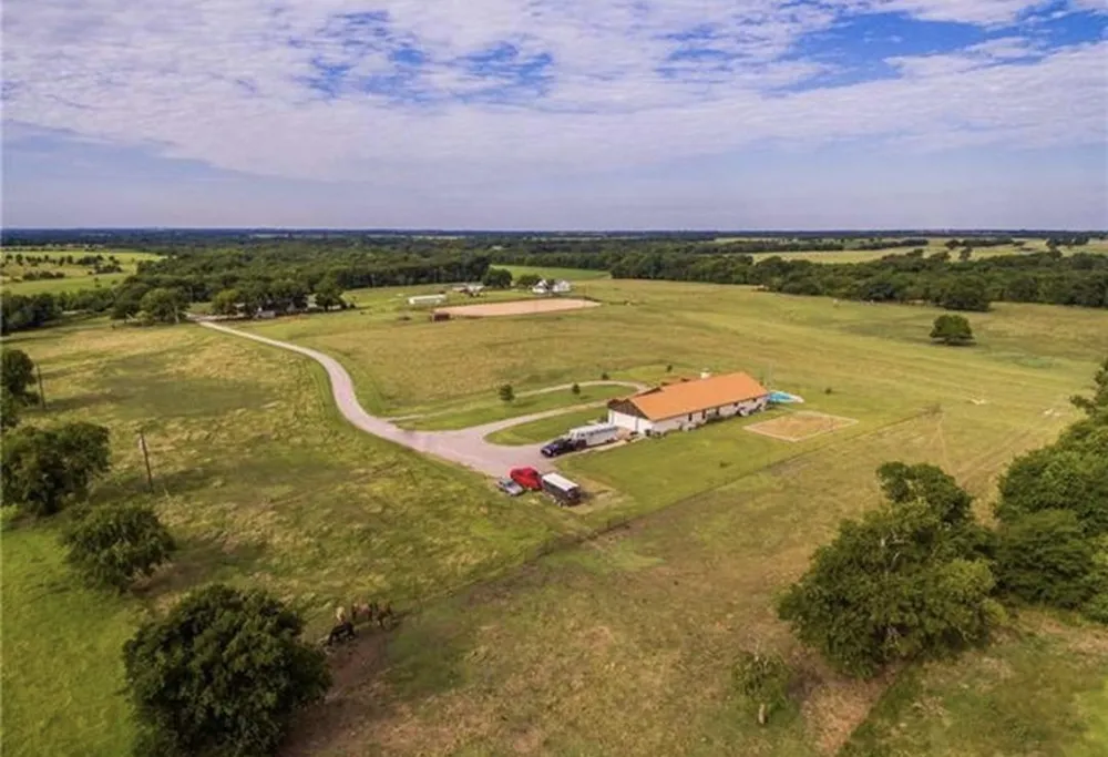 655 Loftice Road Gunter, TX 75058