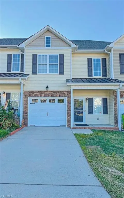 402 Beaumont Circle