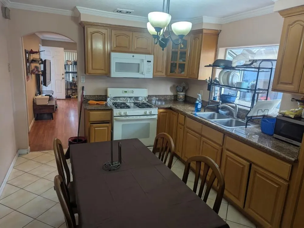521 Santa Ana Avenue San Jose, CA 95112