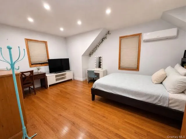 121 Ocean Avenue Massapequa, NY 11758