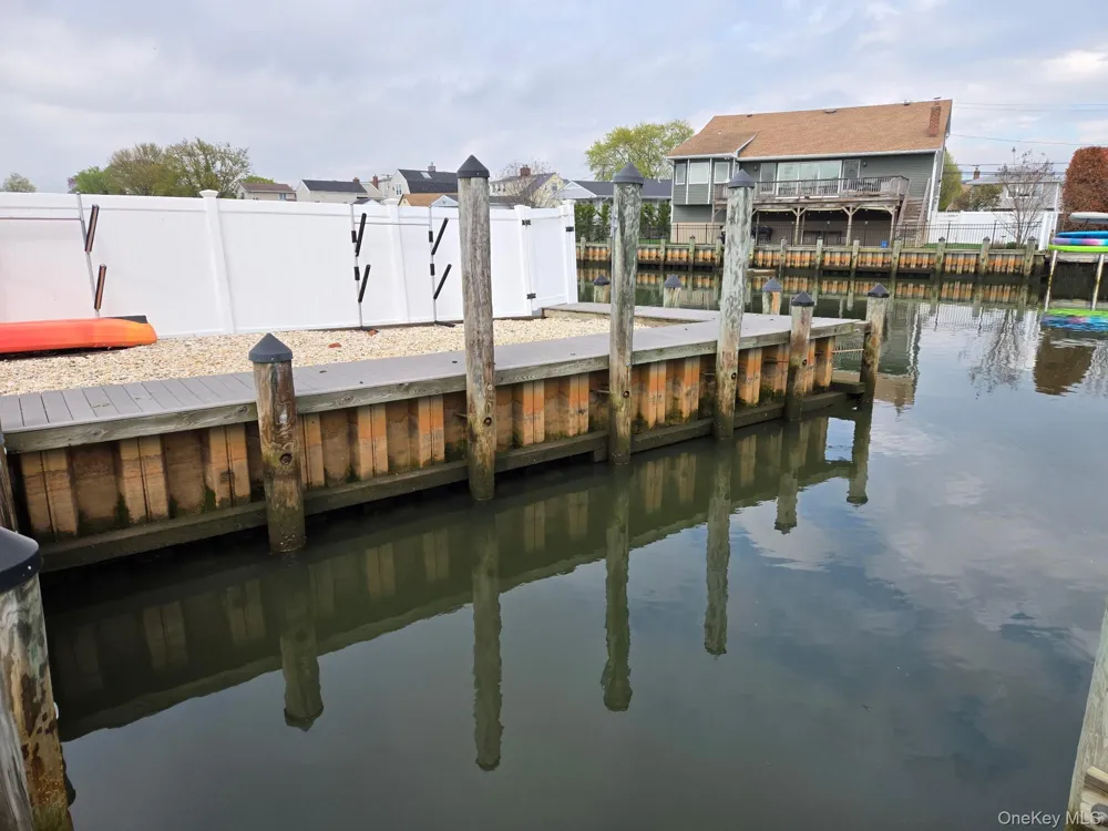 121 Ocean Avenue Massapequa, NY 11758