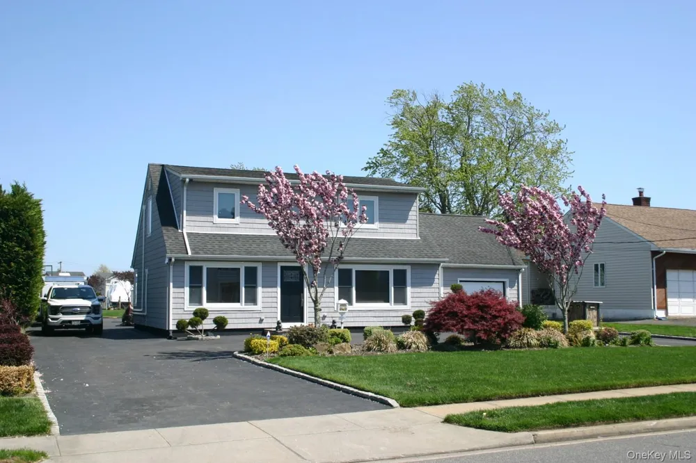 121 Ocean Avenue Massapequa, NY 11758