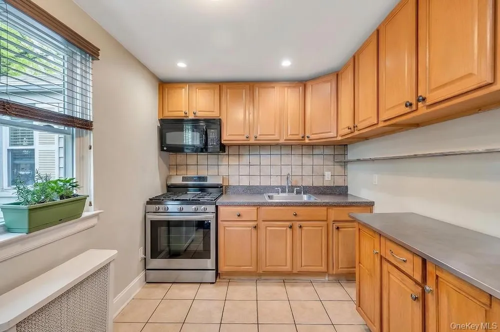 261-10 Langston Avenue #G99E Glen Oaks, NY 11004