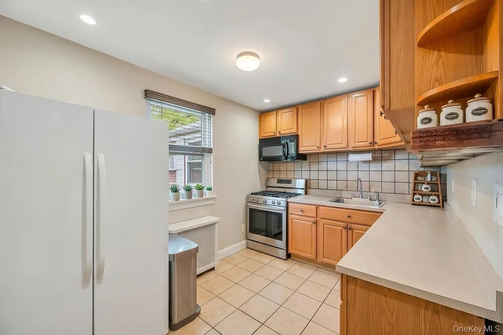 261-10 Langston Avenue #G99E Glen Oaks, NY 11004