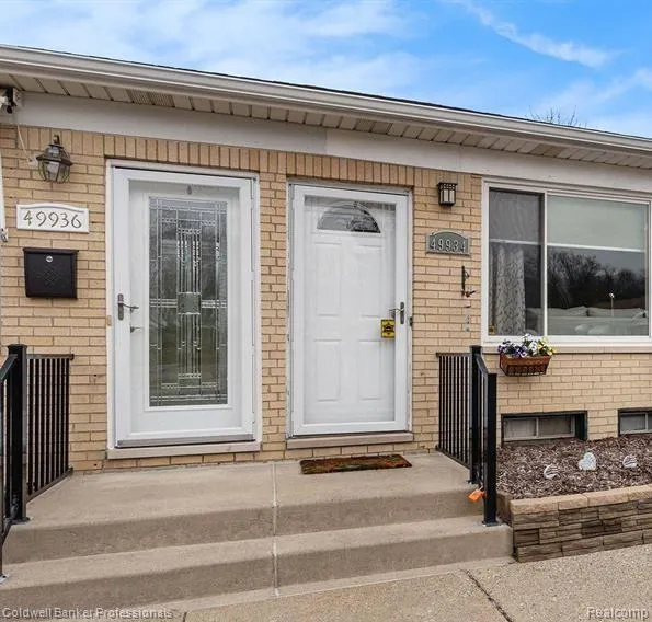 49936 Helfer Boulevard W #8 Wixom City, MI 48393