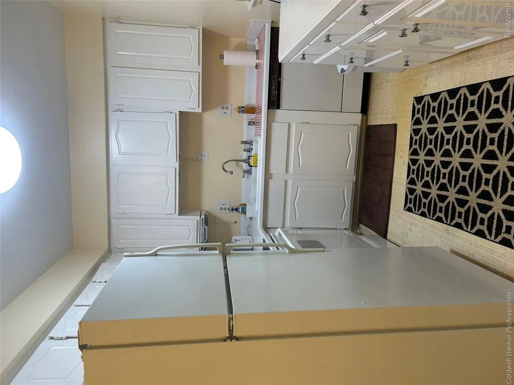 49936 Helfer Boulevard W #8 Wixom City, MI 48393