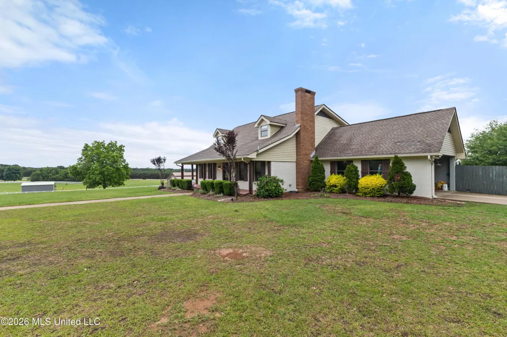 1329 Grantham Road Sumrall, MS 39482