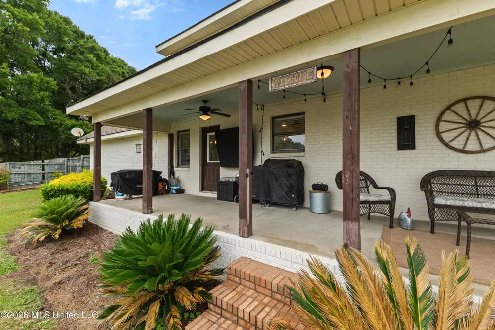 1329 Grantham Road Sumrall, MS 39482