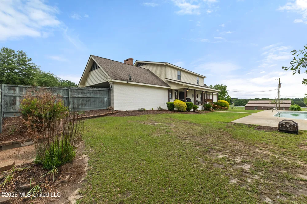 1329 Grantham Road Sumrall, MS 39482
