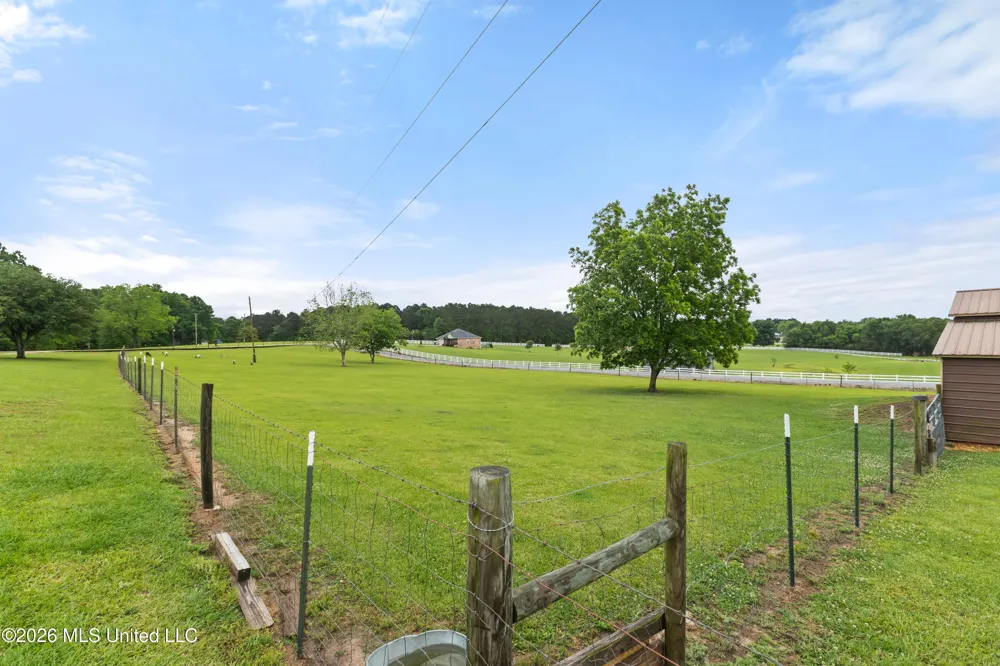 1329 Grantham Road Sumrall, MS 39482