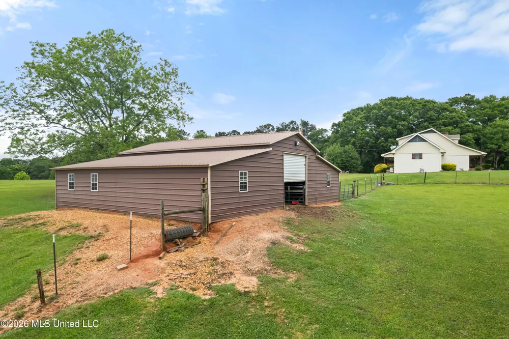 1329 Grantham Road Sumrall, MS 39482