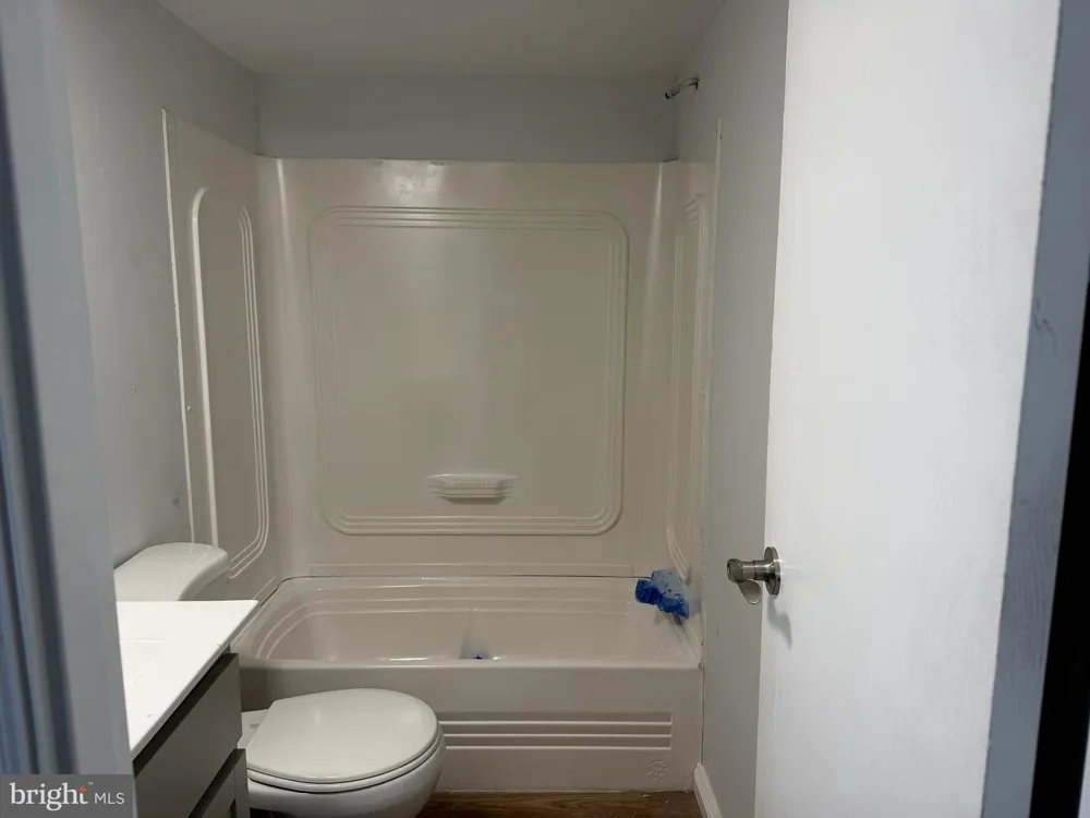 14 NELSON MOBILE MANOR Middletown, PA 17057