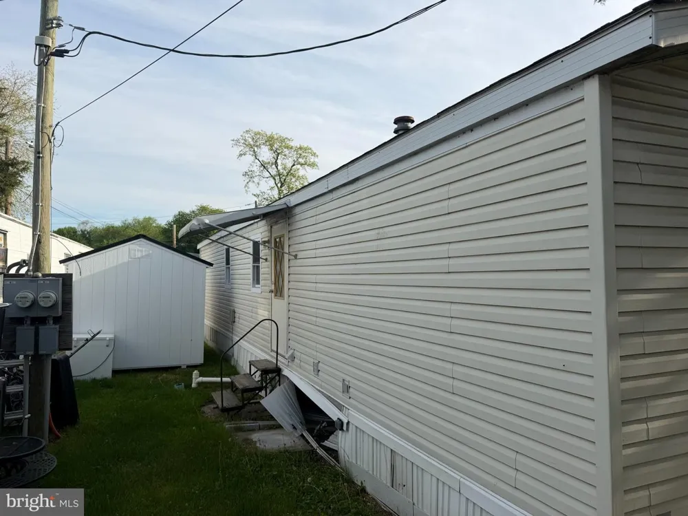 14 NELSON MOBILE MANOR Middletown, PA 17057