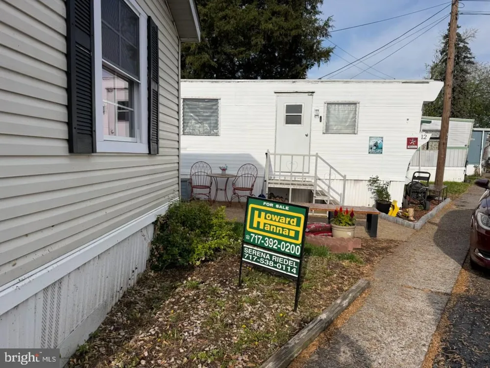 14 NELSON MOBILE MANOR Middletown, PA 17057