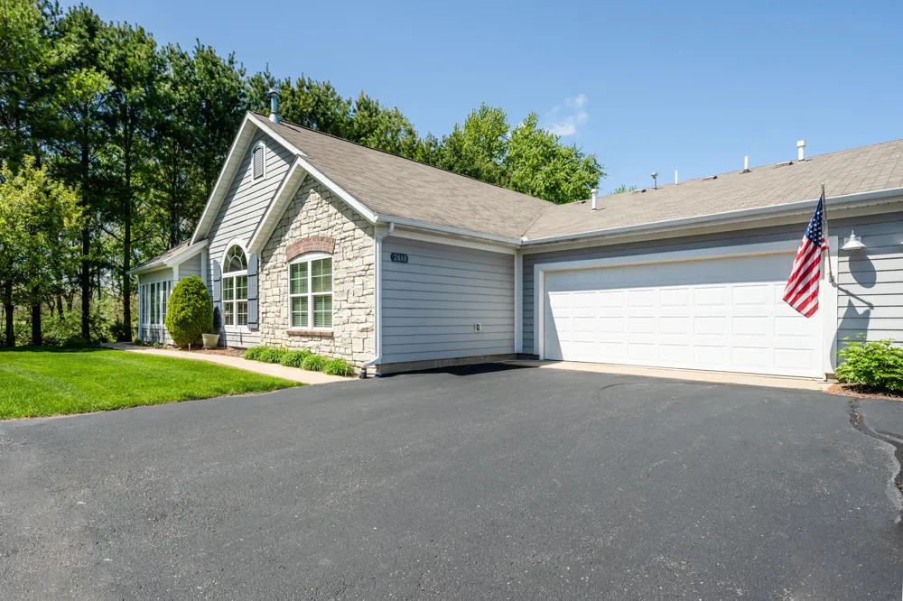 2848 Villa Lane Sodus Township, MI 49022
